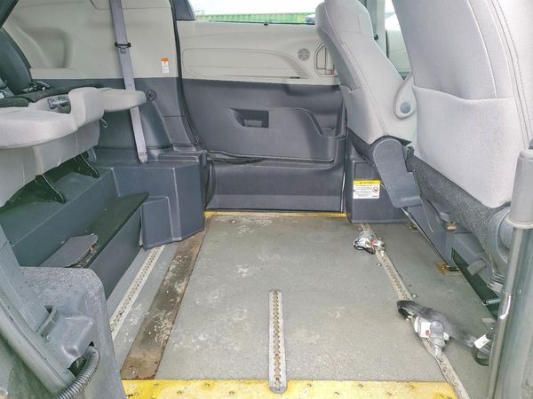 2024 TOYOTA SIENNA