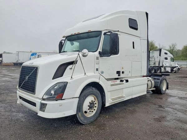 2012 VOLVO VNL
