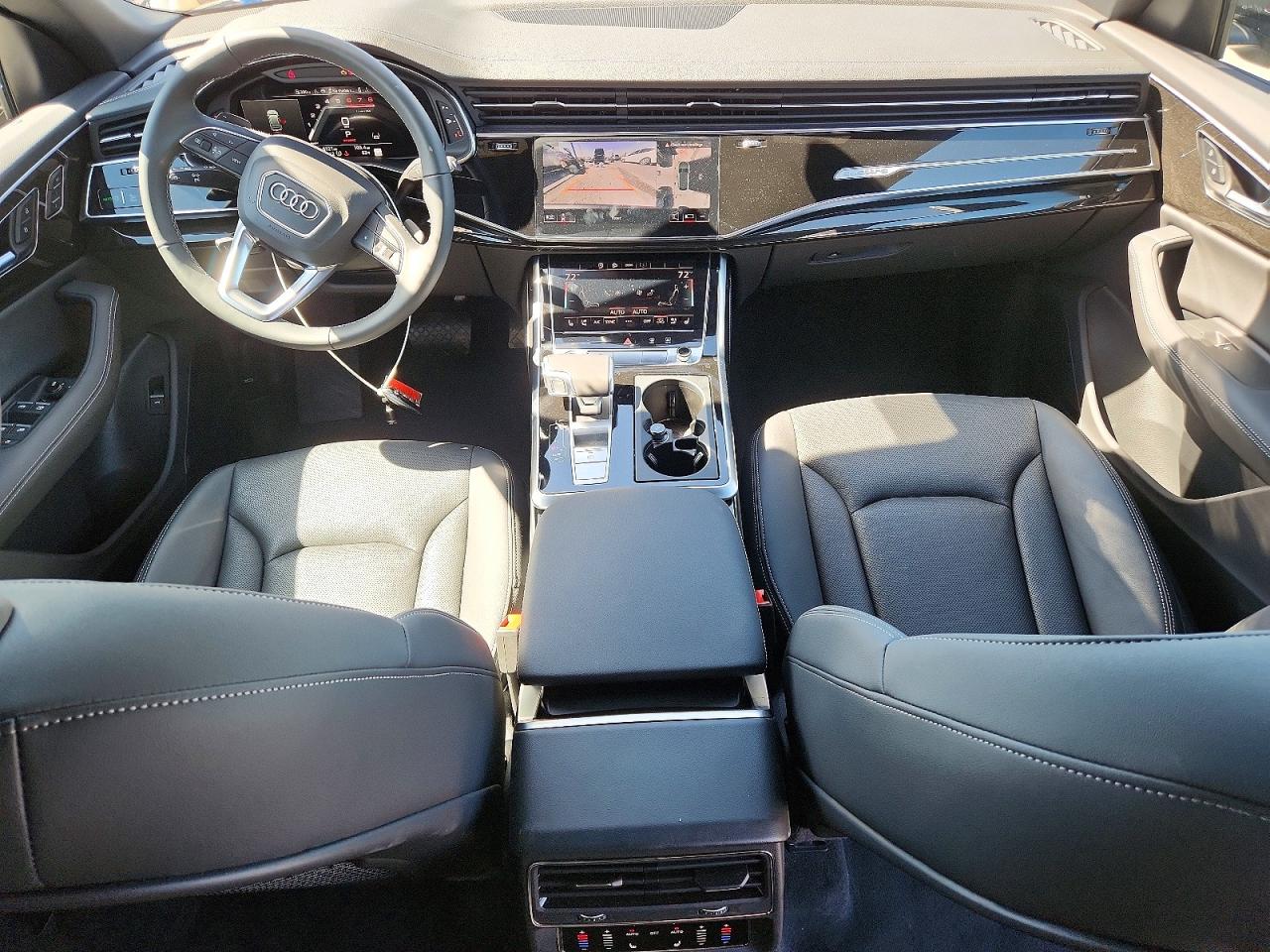 2025 AUDI Q8