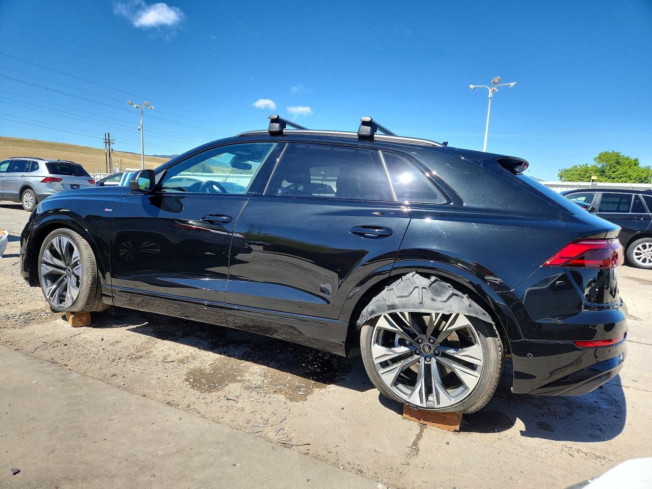 2025 AUDI Q8