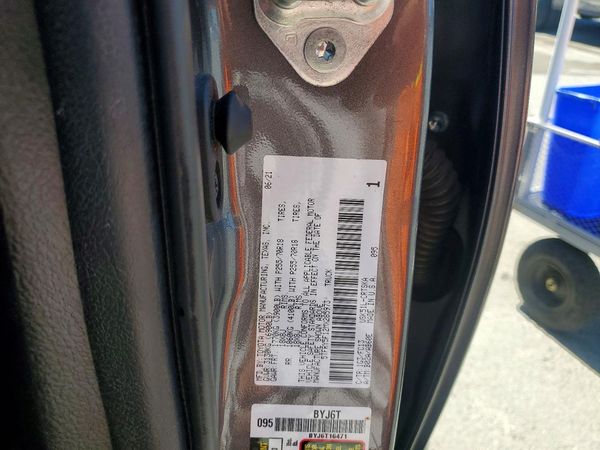 2021 TOYOTA TUNDRA SR5 grade