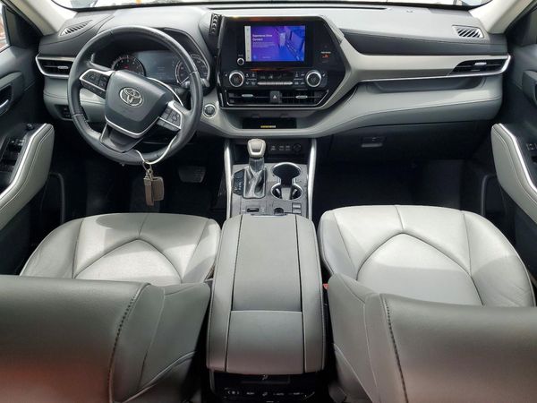 2023 TOYOTA HIGHLANDER