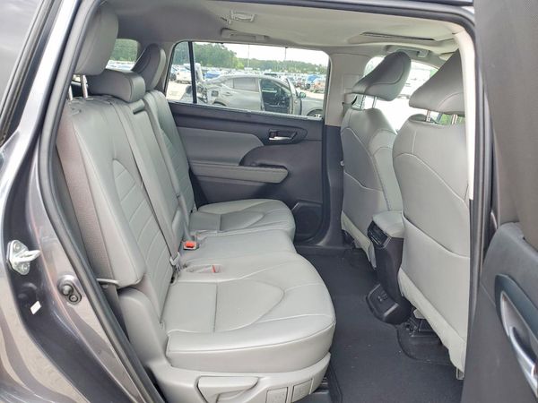 2023 TOYOTA HIGHLANDER