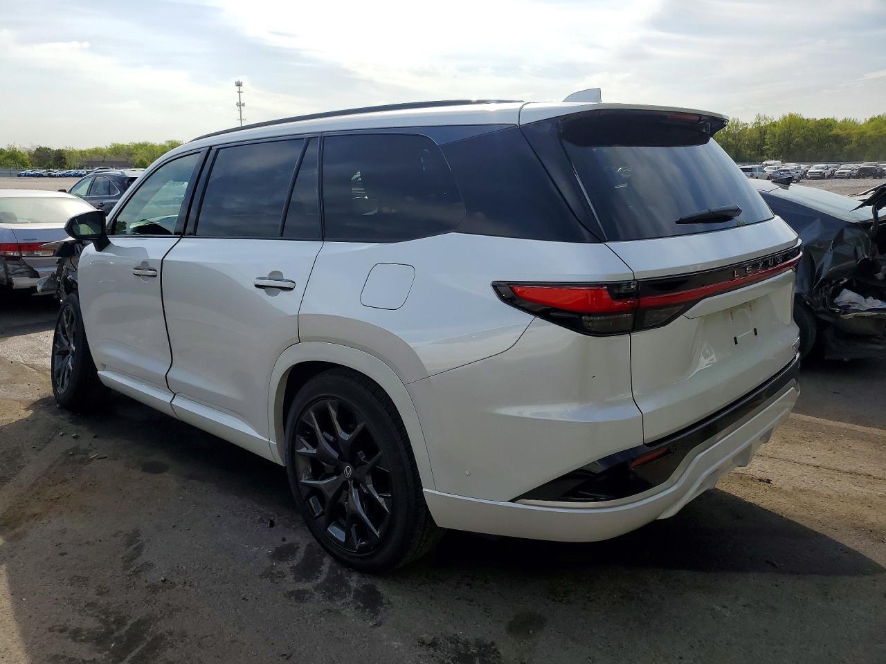 2026 LEXUS TX 500H