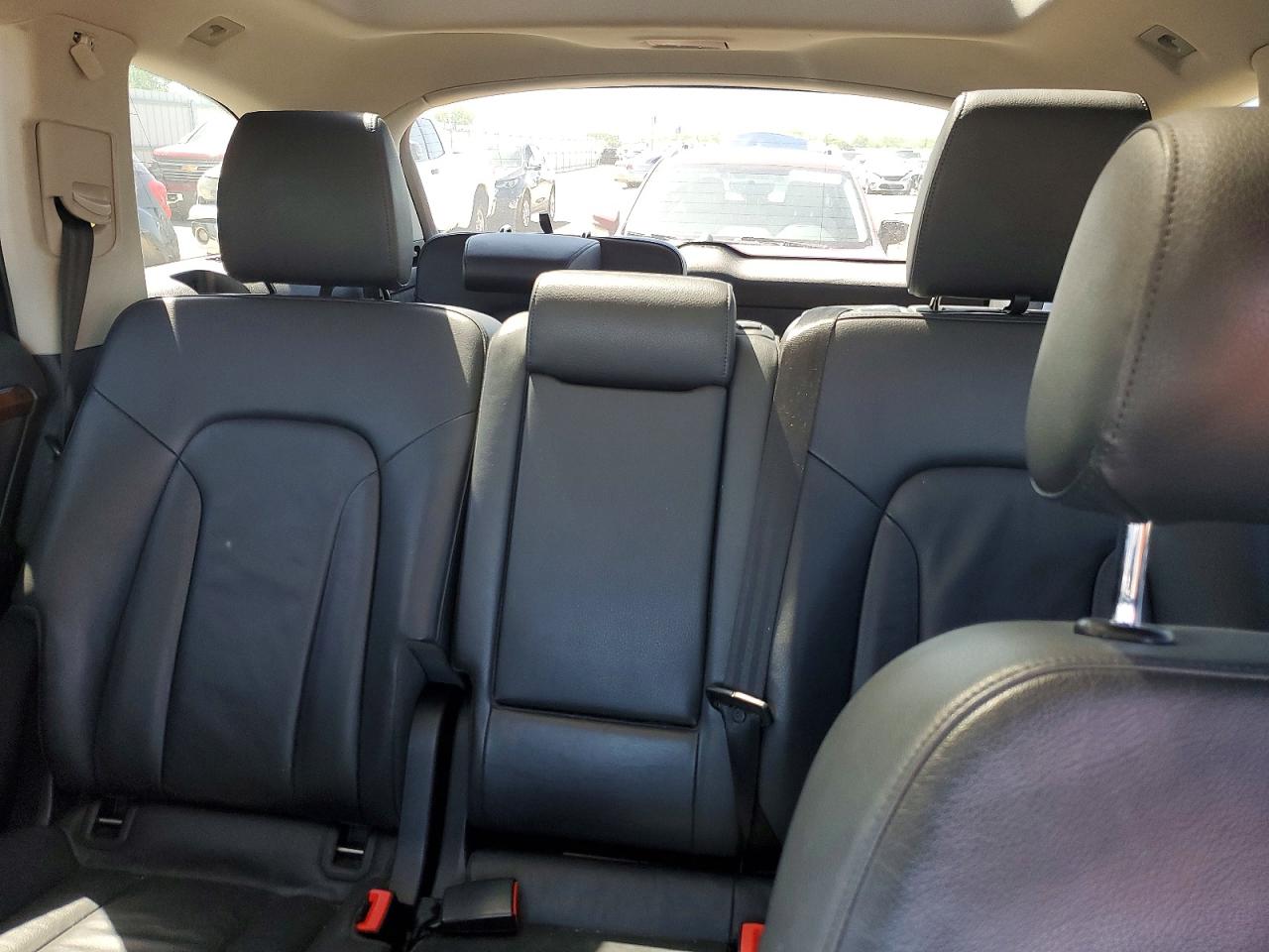 2015 AUDI Q7 Premium