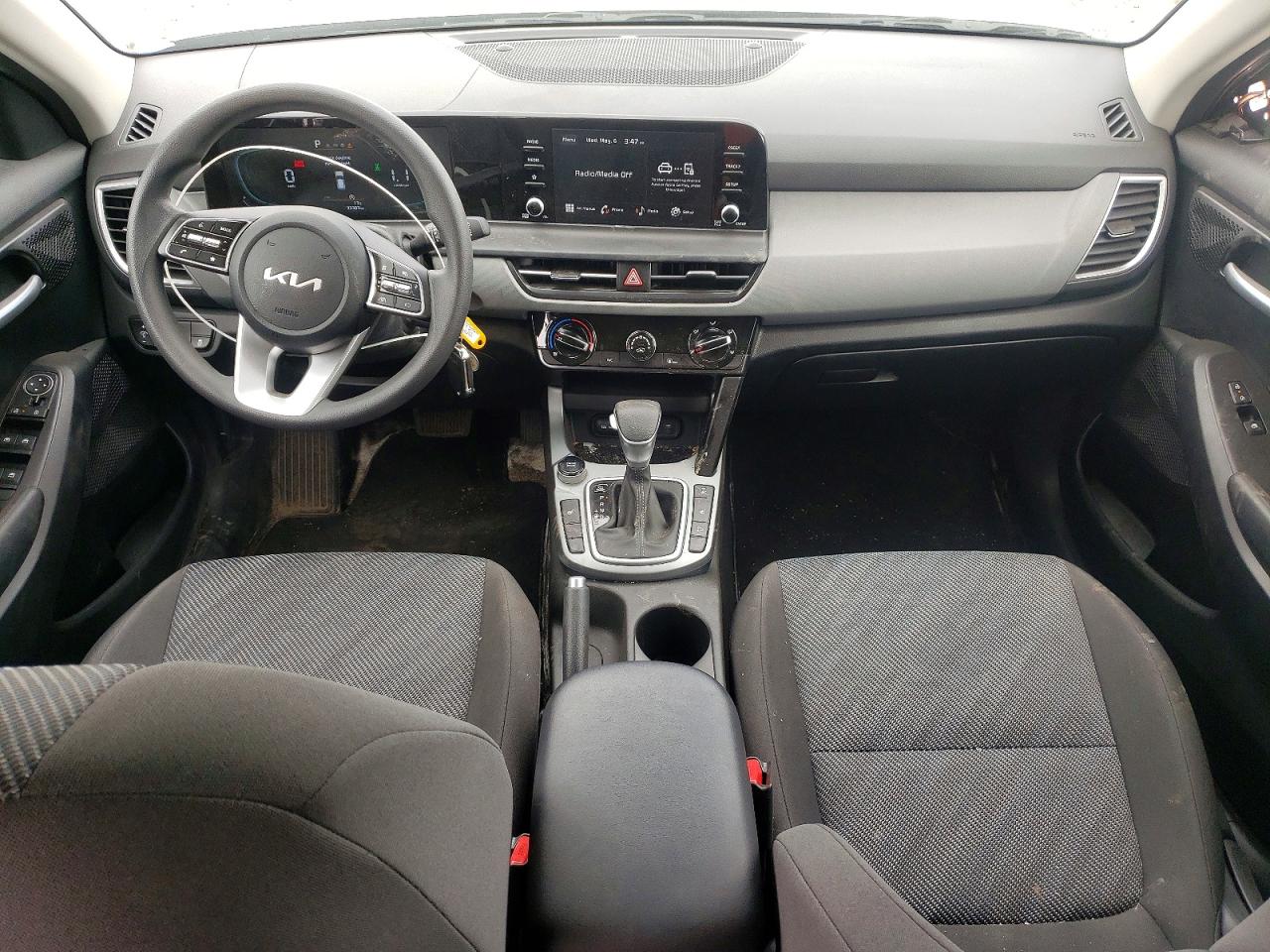 2025 KIA SELTOS LX