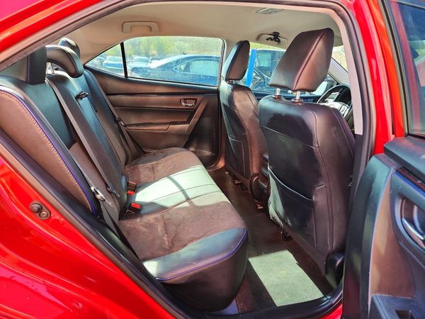 2018 TOYOTA COROLLA