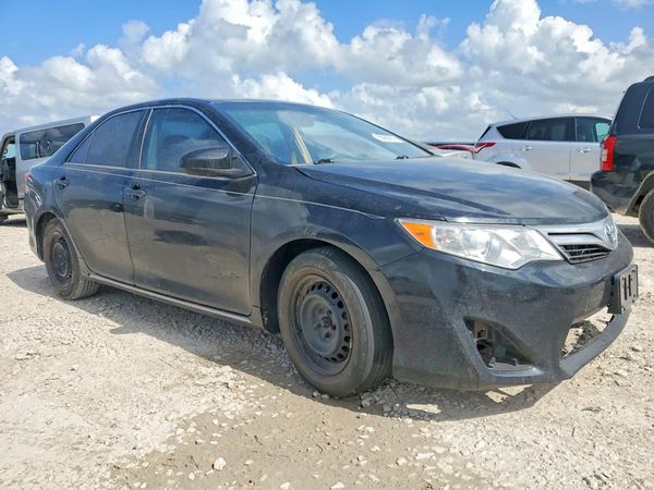 2012 TOYOTA CAMRY