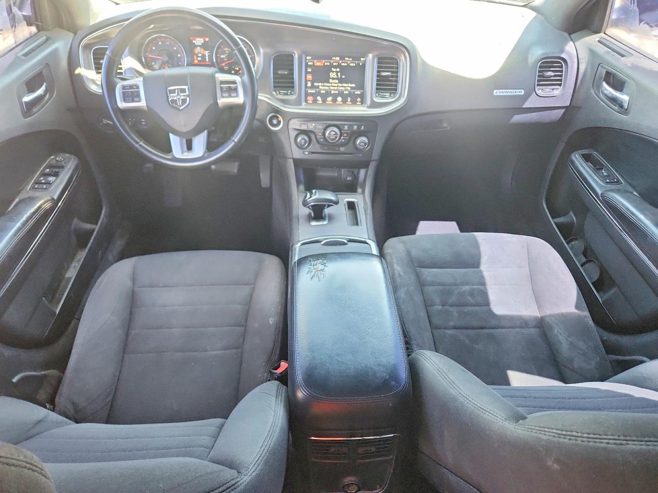 2014 DODGE CHARGER SE