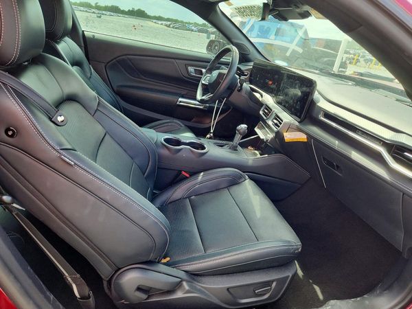 2025 FORD MUSTANG I4