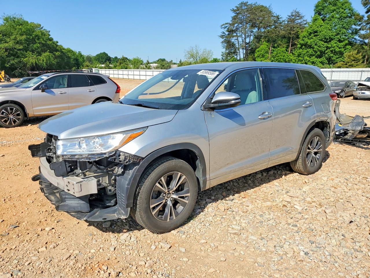 2017 TOYOTA HIGHLANDER LE