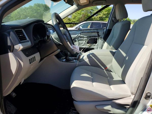 2017 TOYOTA HIGHLANDER LE