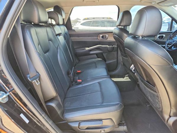 2022 KIA SORENTO S