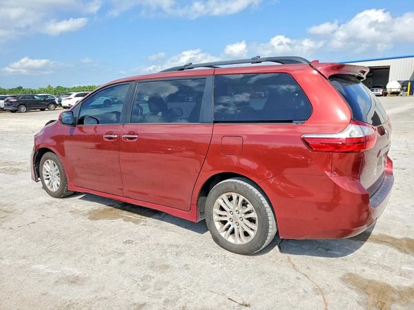 2019 TOYOTA SIENNA