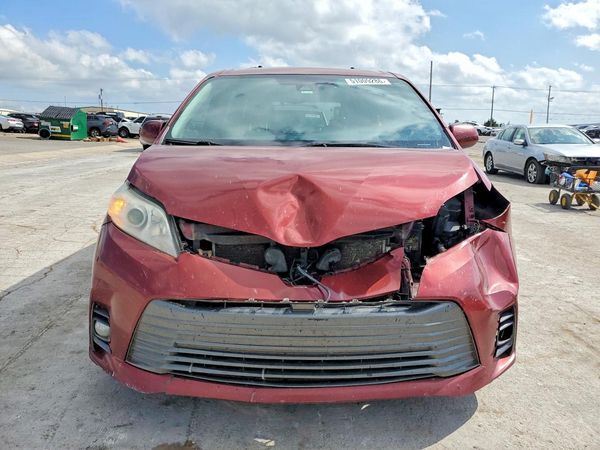 2019 TOYOTA SIENNA