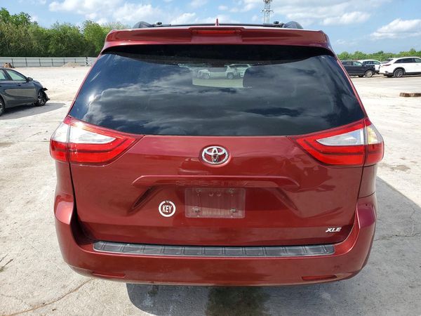 2019 TOYOTA SIENNA