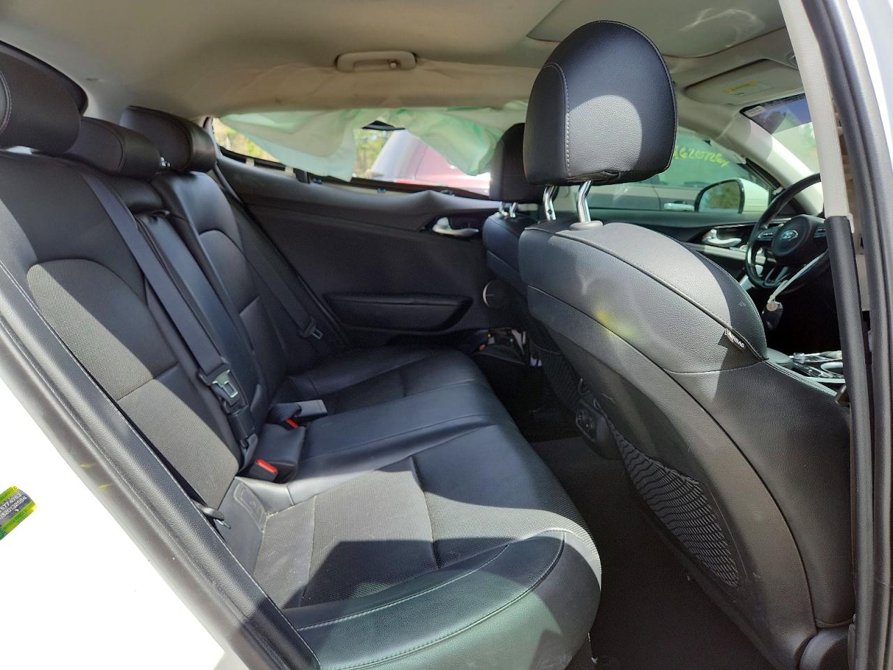 2019 KIA STINGER Premium