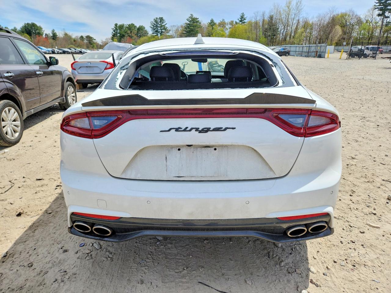 2019 KIA STINGER Premium