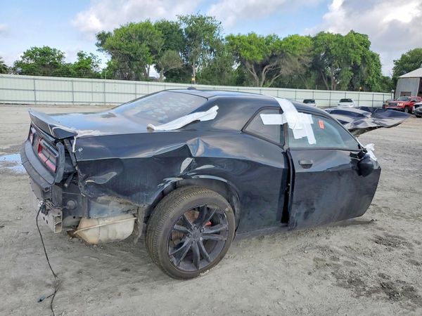 2016 DODGE CHALLENGER SXT