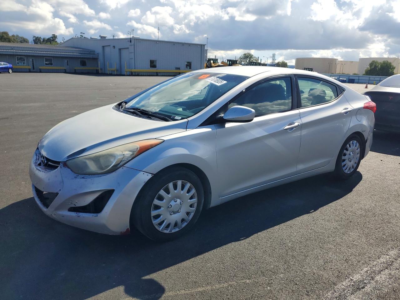 2012 HYUNDAI ELANTRA