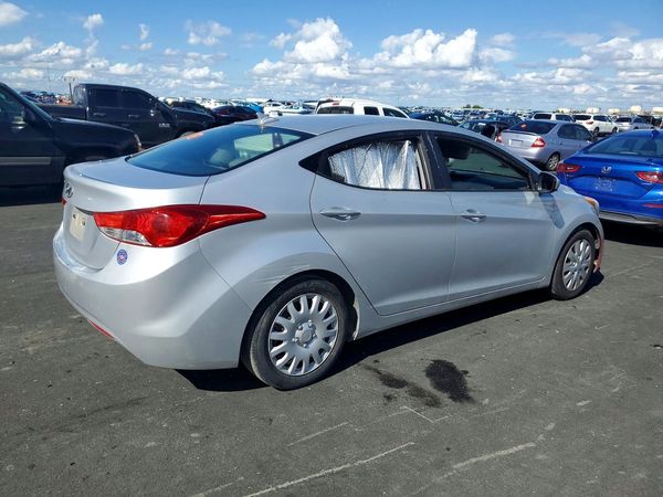 2012 HYUNDAI ELANTRA