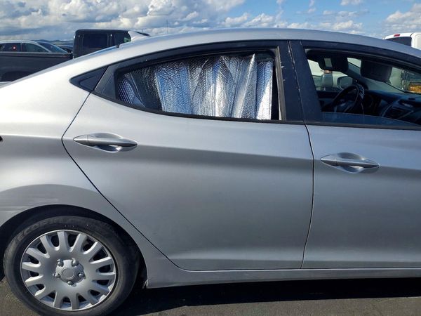 2012 HYUNDAI ELANTRA