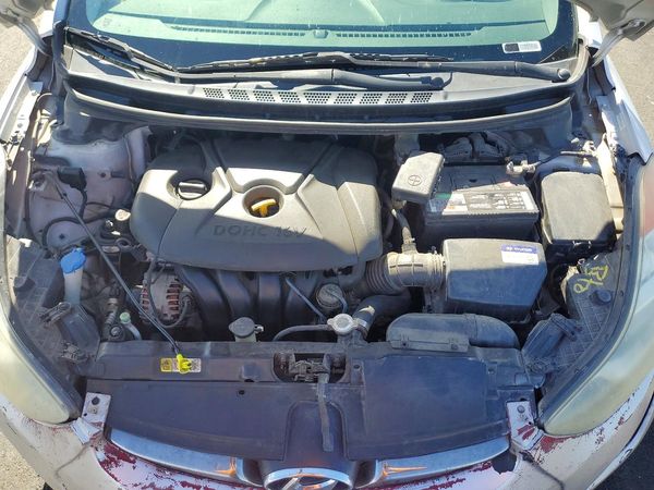 2012 HYUNDAI ELANTRA