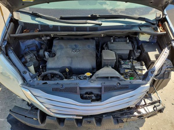 2015 TOYOTA SIENNA