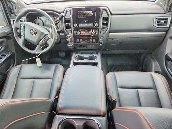 2024 NISSAN TITAN