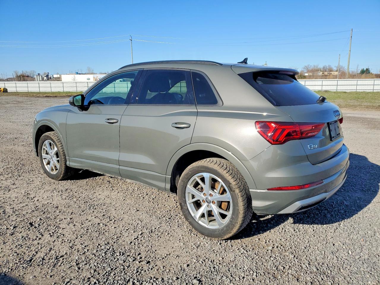 2021 AUDI Q3 quattro Premium