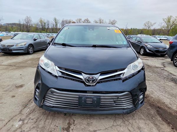 2020 TOYOTA SIENNA