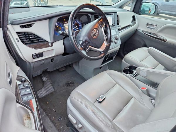 2020 TOYOTA SIENNA