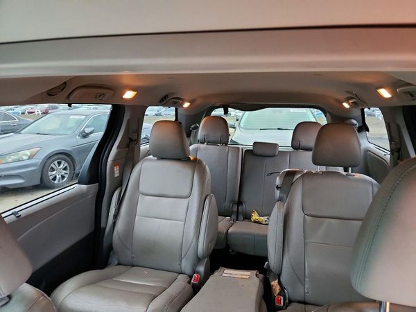 2020 TOYOTA SIENNA