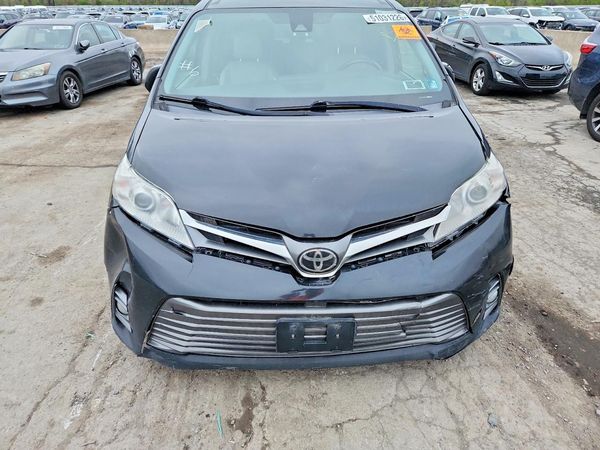 2020 TOYOTA SIENNA