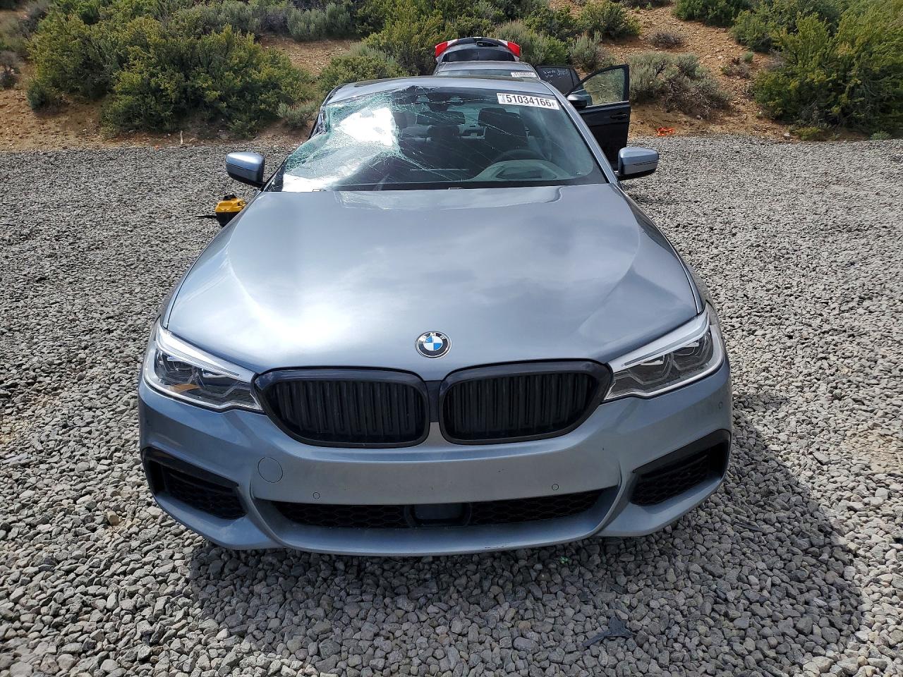 2019 BMW 530