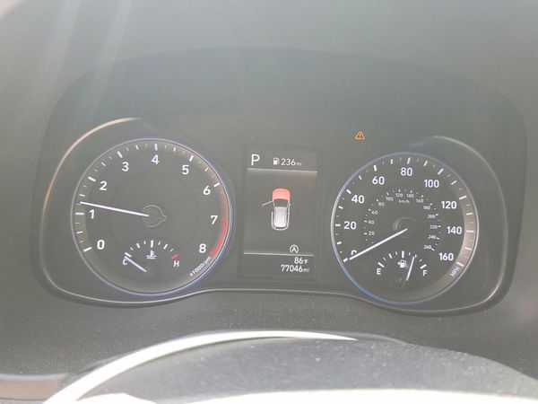2023 HYUNDAI KONA SE