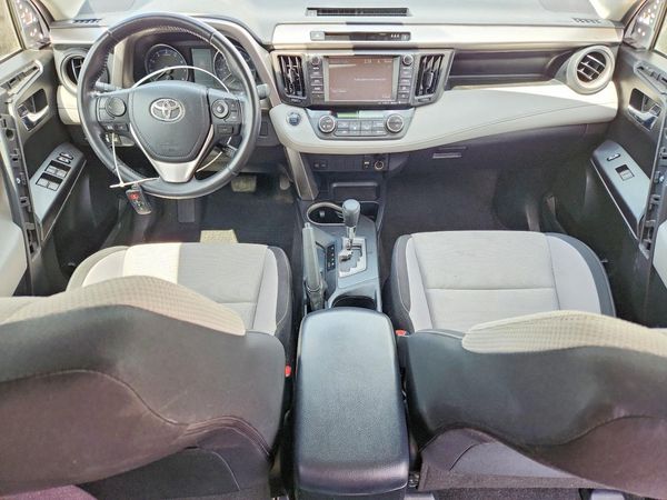 2017 TOYOTA RAV4 XLE