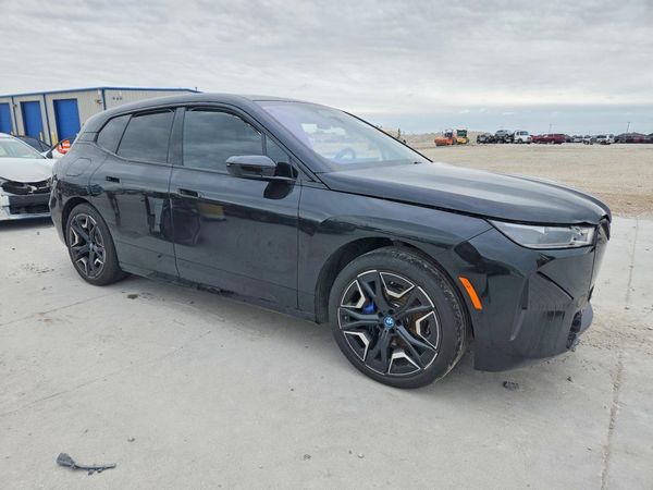 2025 BMW IX M60