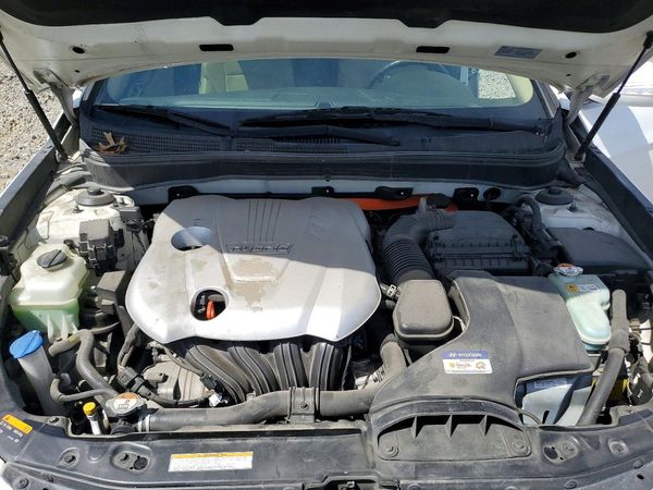 2015 HYUNDAI SONATA GLS(Middle) — Engine bay