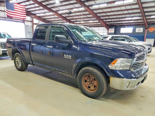 2013 RAM 1500 SLT QUAD CAB 4X4