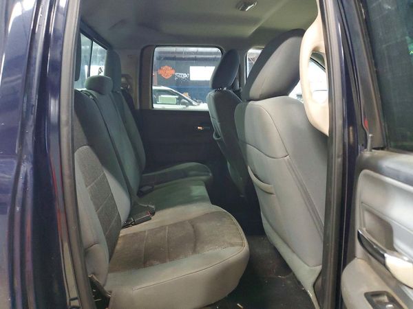 2013 RAM 1500 SLT QUAD CAB 4X4