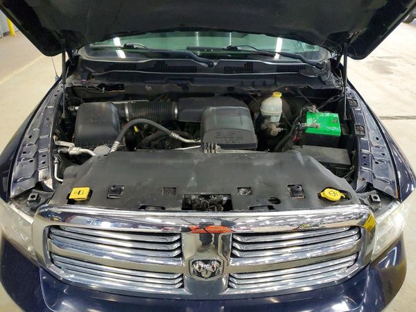 2013 RAM 1500 SLT QUAD CAB 4X4