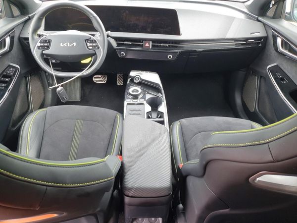 2024 KIA EV6