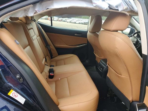 2017 LEXUS IS 300