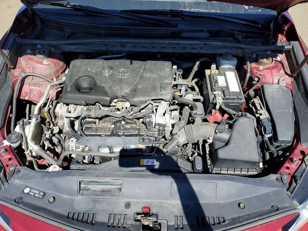 2020 TOYOTA CAMRY LE — Engine bay