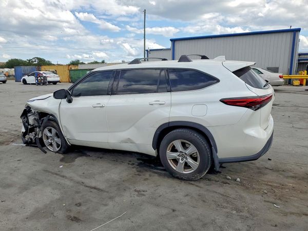 2020 TOYOTA HIGHLANDER LE