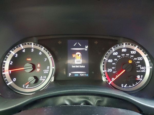 2020 TOYOTA HIGHLANDER LE