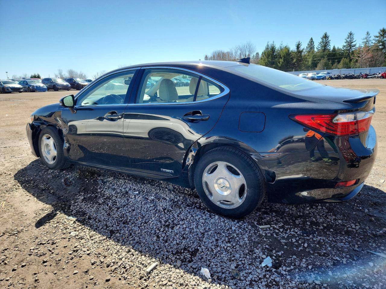 2015 LEXUS ES 300h