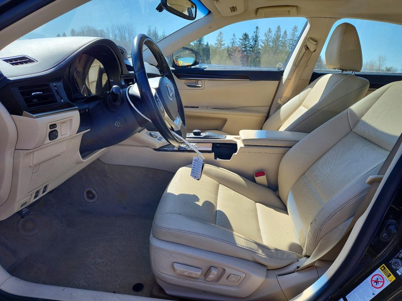 2015 LEXUS ES 300h