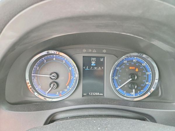 2017 TOYOTA COROLLA